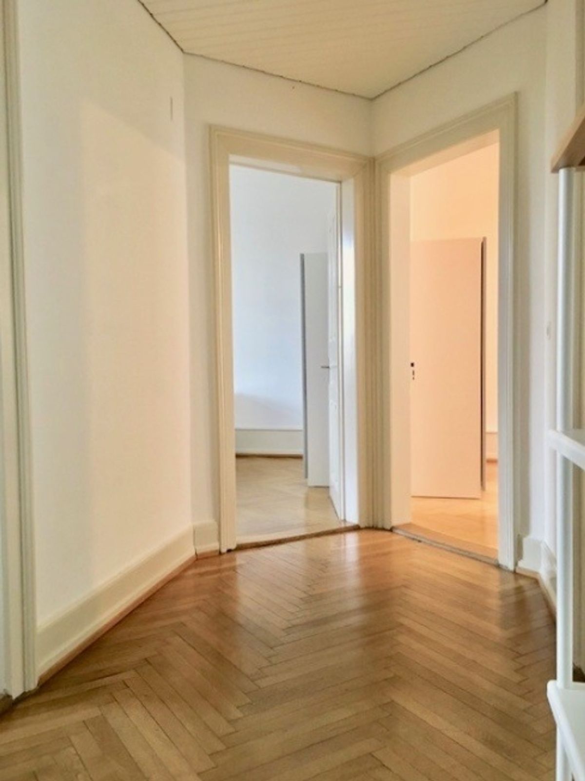 Furnished room in modernised apartment in a top location - 6