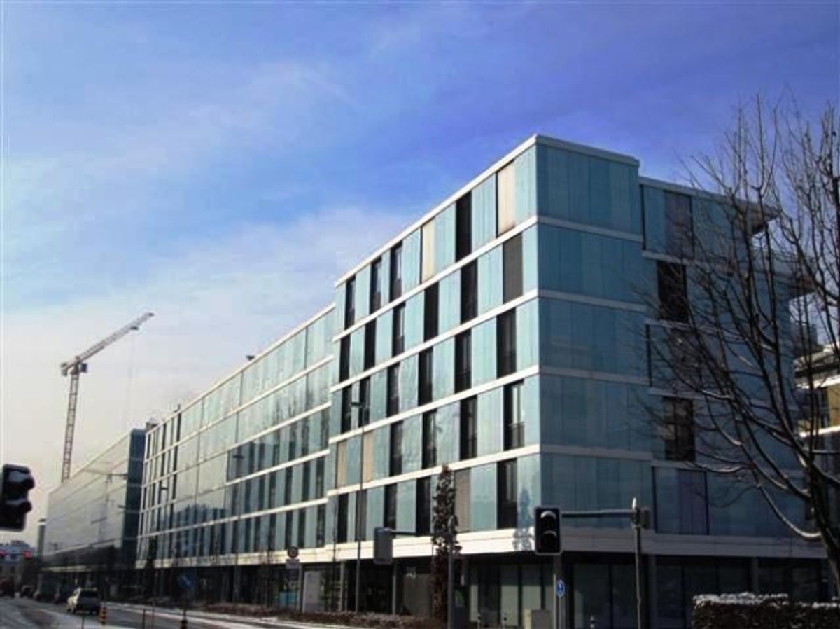 Grosszügige und moderne Wohnung an zentrumsnaher Lage - 0