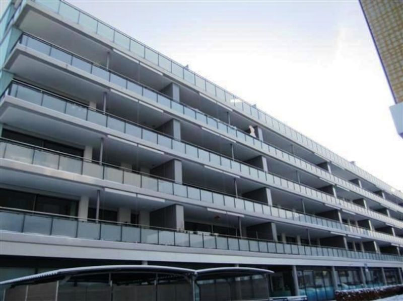 Grosszügige und moderne Wohnung an zentrumsnaher Lage - 2