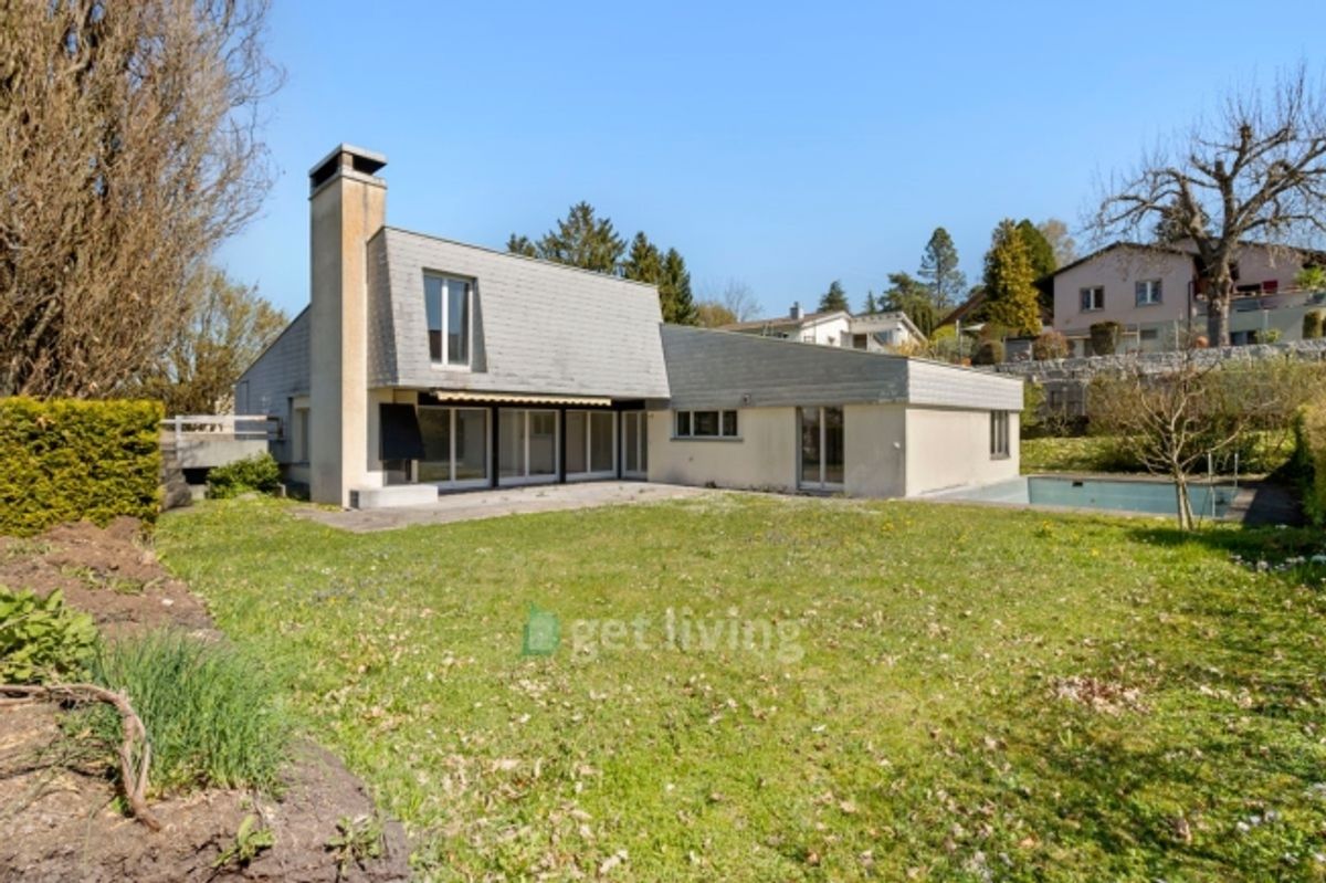 EINFAMILIENHAUS MIT VIEL POTENTIAL - 0