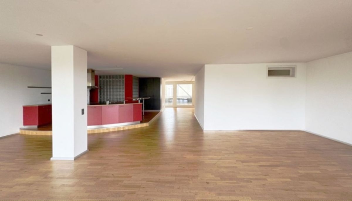 Exklusive & lichtdurchflutete Gewerbe-/Bürofläche (173 m²) mit 2 Terrassen in Schindellegi - 5