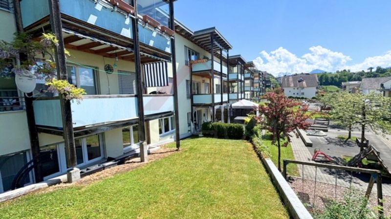 Wohnen mit traumhafter See- und Bergsicht - 2.5-Zimmer-Wohnung mit 35 m² Terrasse in Greppen - 5