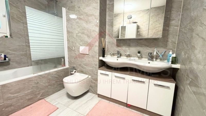 Wohnen mit traumhafter See- und Bergsicht - 2.5-Zimmer-Wohnung mit 35 m² Terrasse in Greppen - 10