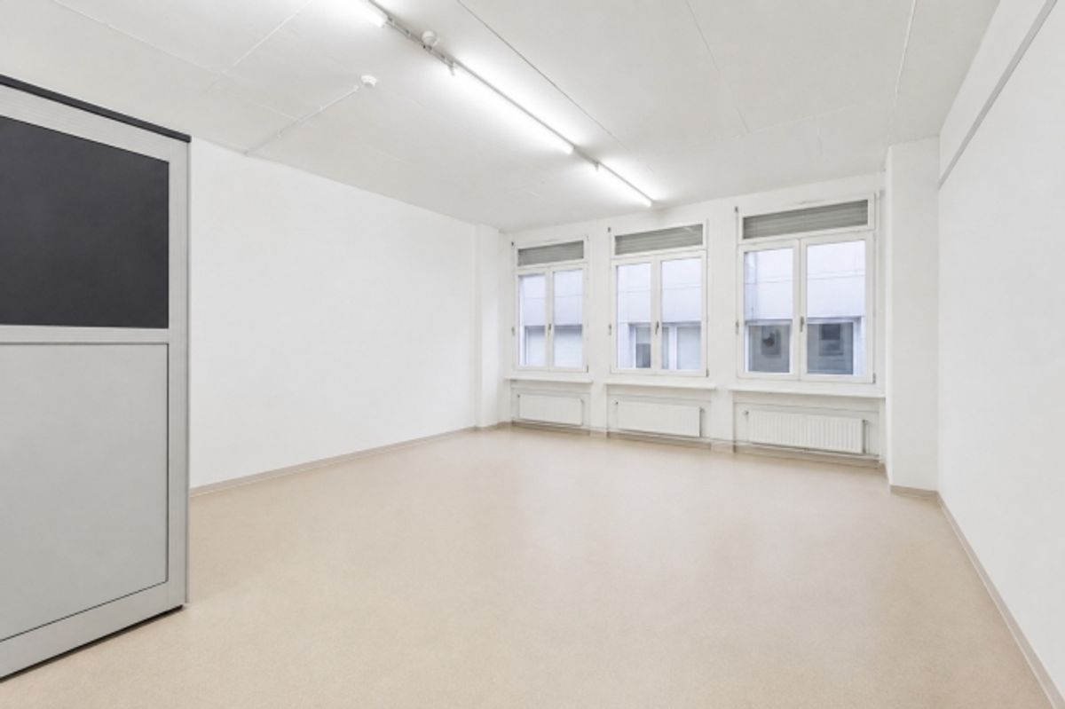 RAUM FÜR IHRE IDEEN - vielseitig nutzbare Gewerbefläche in Zürich Altstetten - 1
