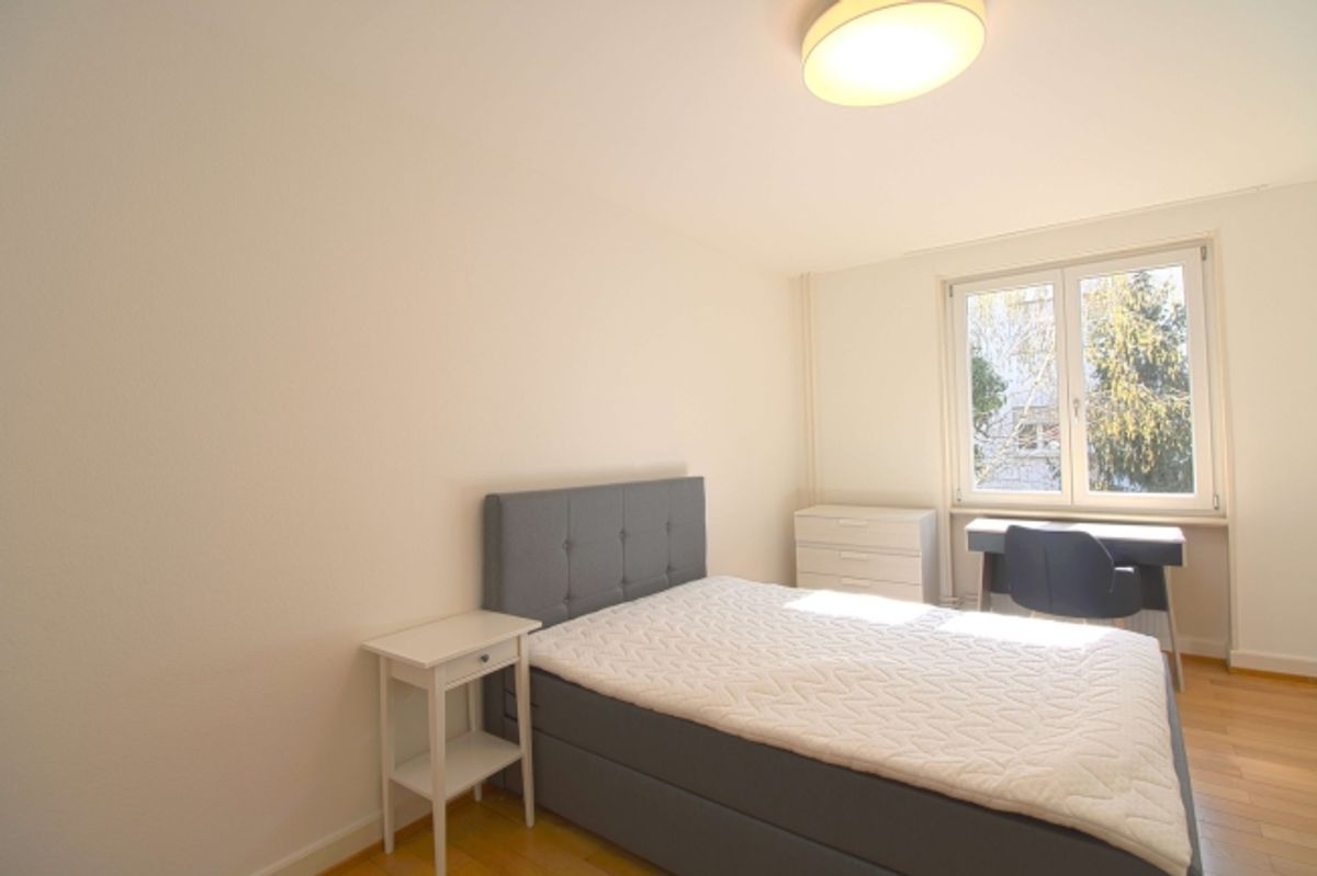 Furnished room in modernised apartment in a top location - 1