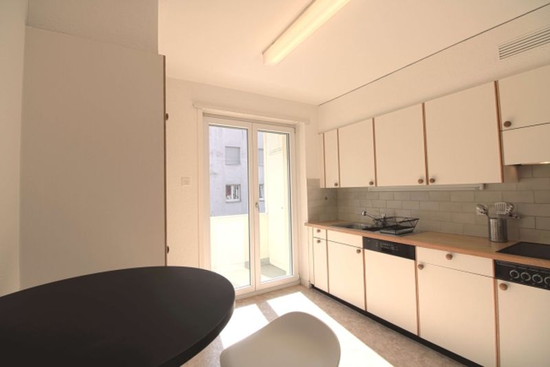 Furnished room in modernised apartment in a top location - 5