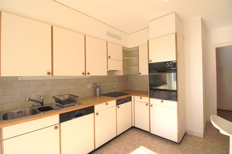 Furnished room in modernised apartment in a top location - 6