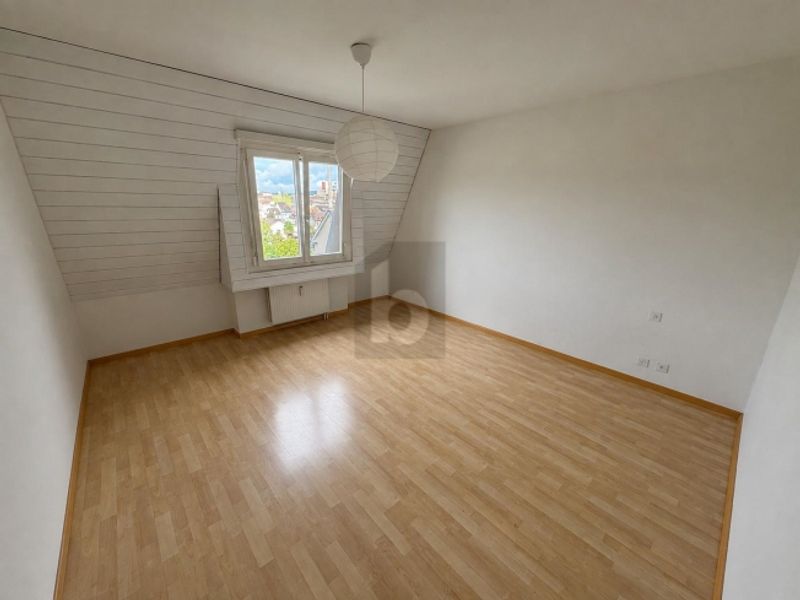 FRISCH RENOVIERT, HELL UND UNGESTÖRT - 3