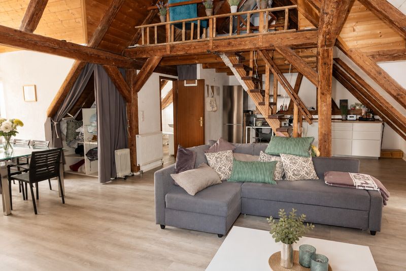 Charmante 2-Zimmer-Dachwohnung mit Seesicht in Steckborn. - 3