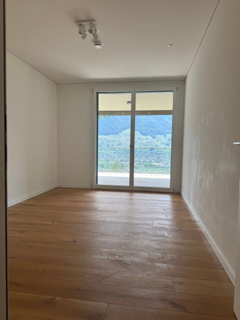 Grosszügige 4½-Zimmer-Wohnung mit Seesicht und sonnigem Balkon in Ennetbürgen mieten - 9