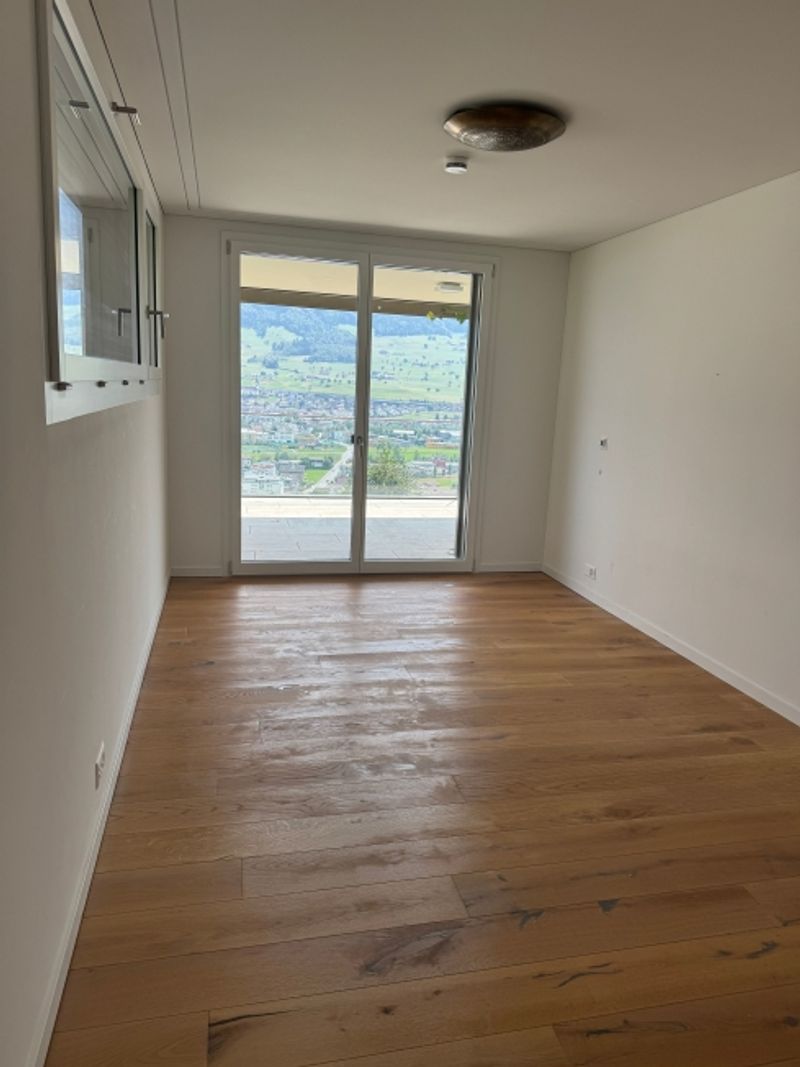 Grosszügige 4½-Zimmer-Wohnung mit Seesicht und sonnigem Balkon in Ennetbürgen mieten - 10