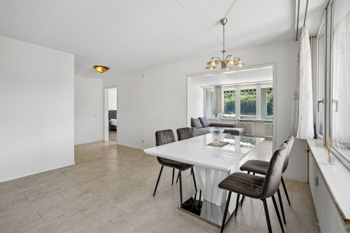 Panoramablick inklusive - Exklusive 2.5-Zimmer-Wohnung in Baden - 4