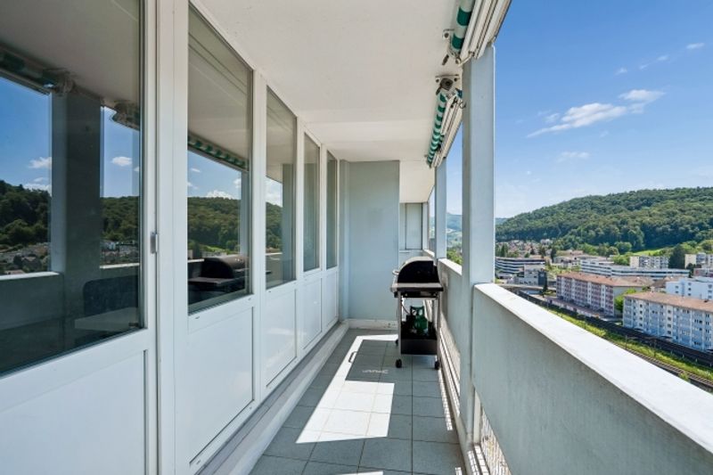 Panoramablick inklusive - Exklusive 2.5-Zimmer-Wohnung in Baden - 11