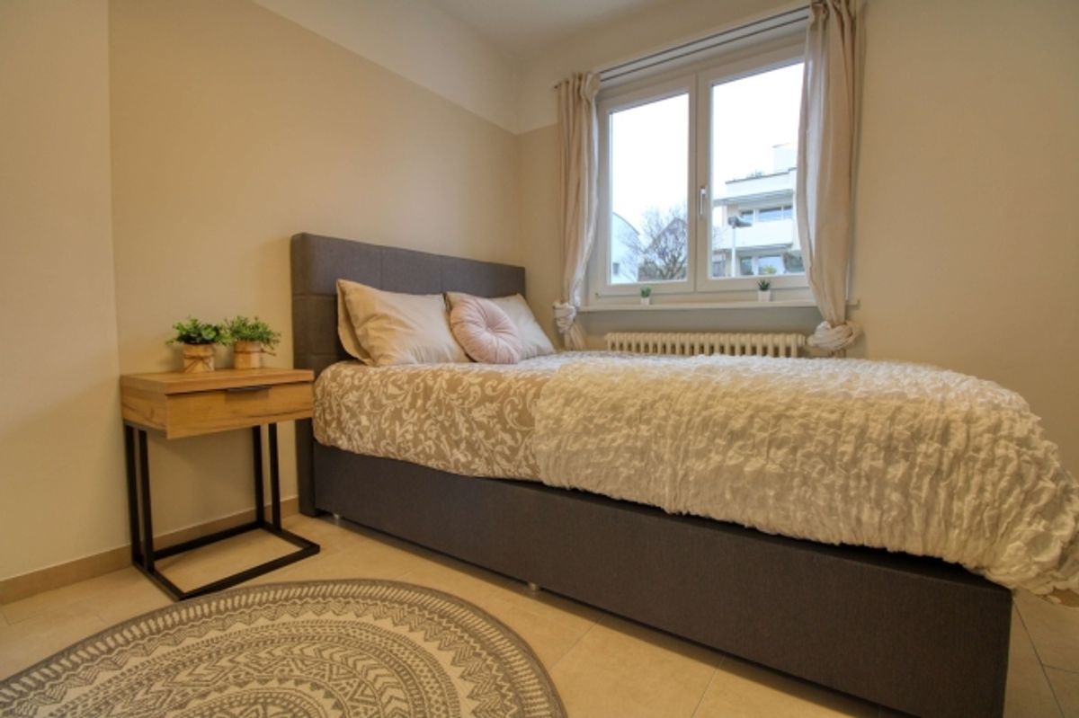 Furnished room in modernised apartment in a top location - 0