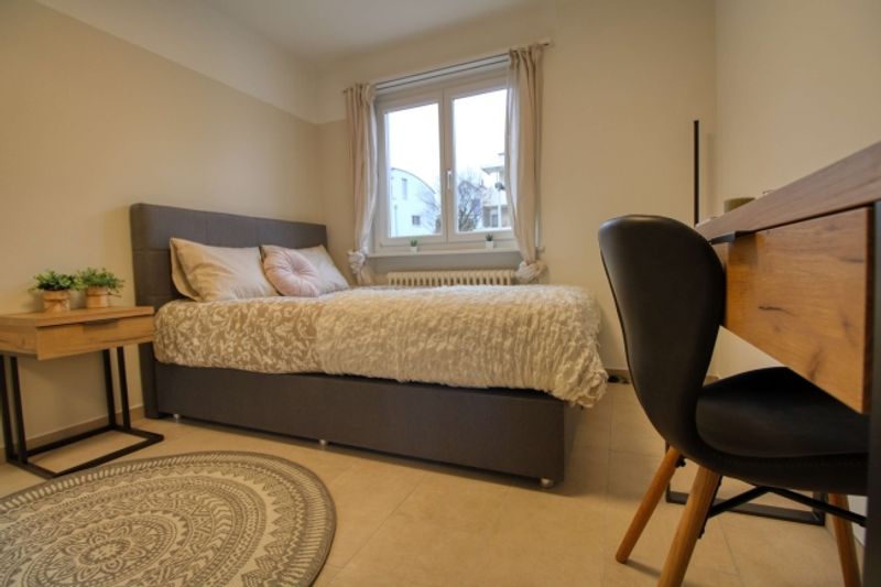 Furnished room in modernised apartment in a top location - 9