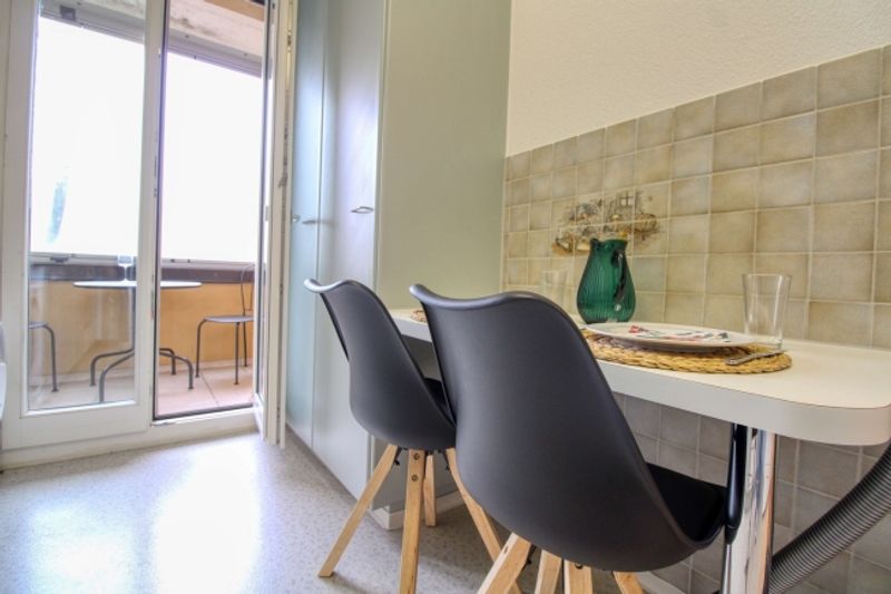Your Stylish Coliving in Zürich's Vibrant Höngg District - 10