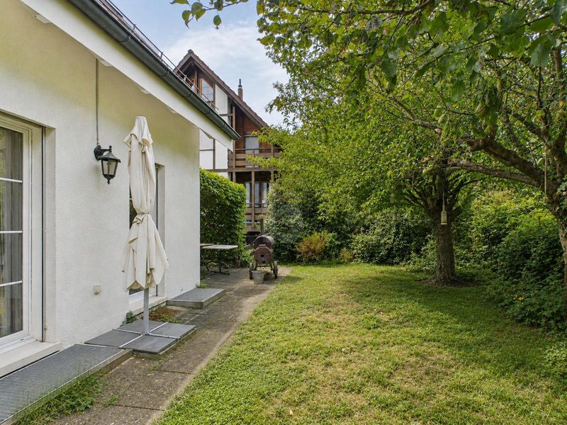 FREISTEHEND, GROSSZÜGIG MIT UMSCHWUNG - 5