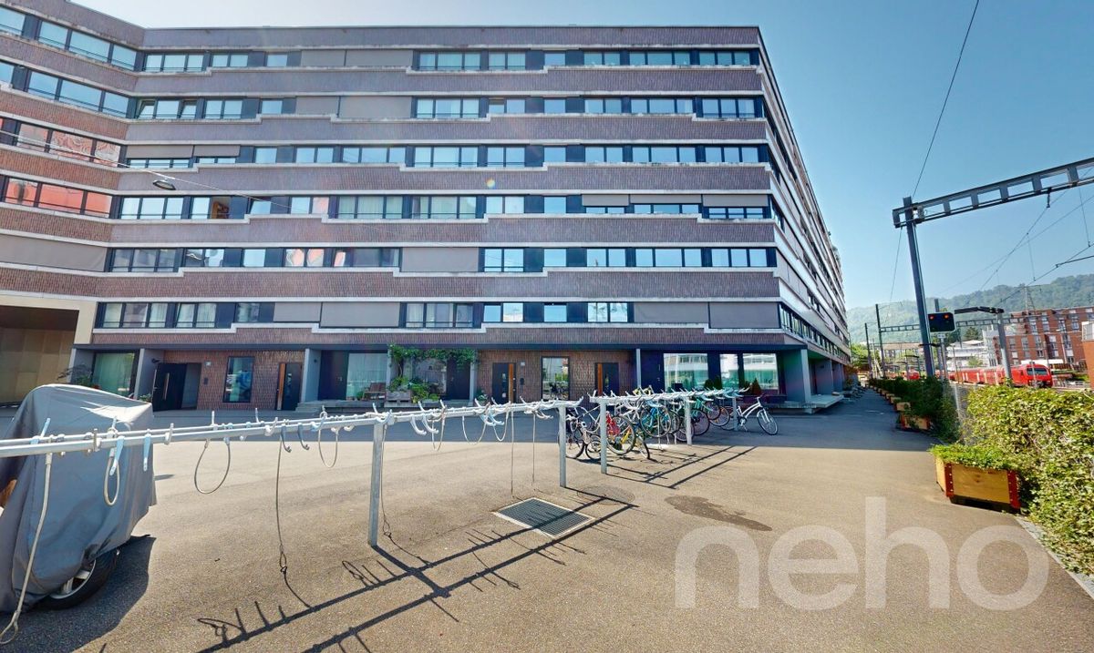 3 Minuten zum HB. Grosszügige Maisonette mit 2 Balkonen - 0