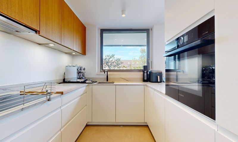 Stilvolle Maisonettewohnung mit Garage im Herzen von Kleinbasel - 4