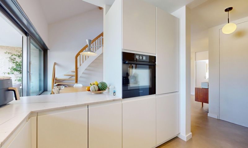 Stilvolle Maisonettewohnung mit Garage im Herzen von Kleinbasel - 10