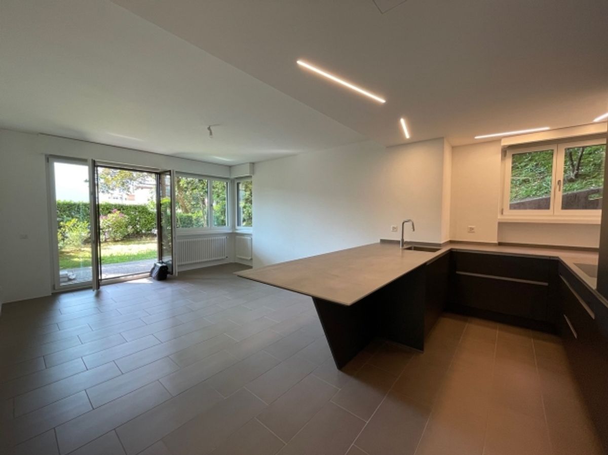3.5 ZIMMER WOHNUNG KOMPLETT RENOVIERT MIT GARTEN - 1