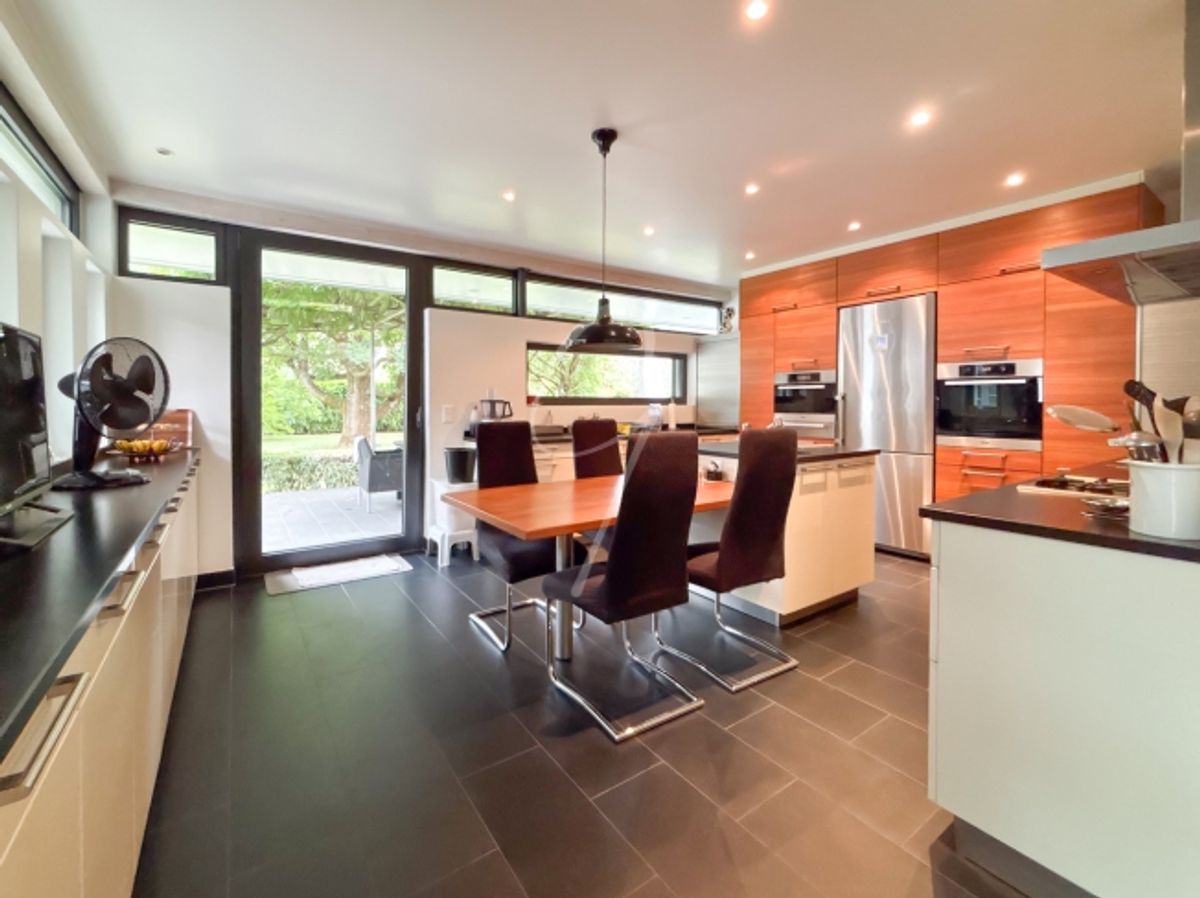 Elegante, geräumige und helle Wohnung mit Pool im Herzen von Vessy - 5