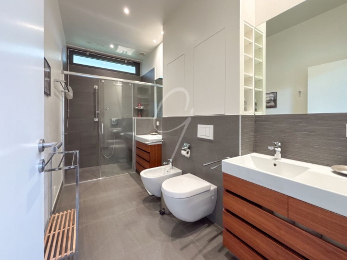 Elegante, geräumige und helle Wohnung mit Pool im Herzen von Vessy - 8