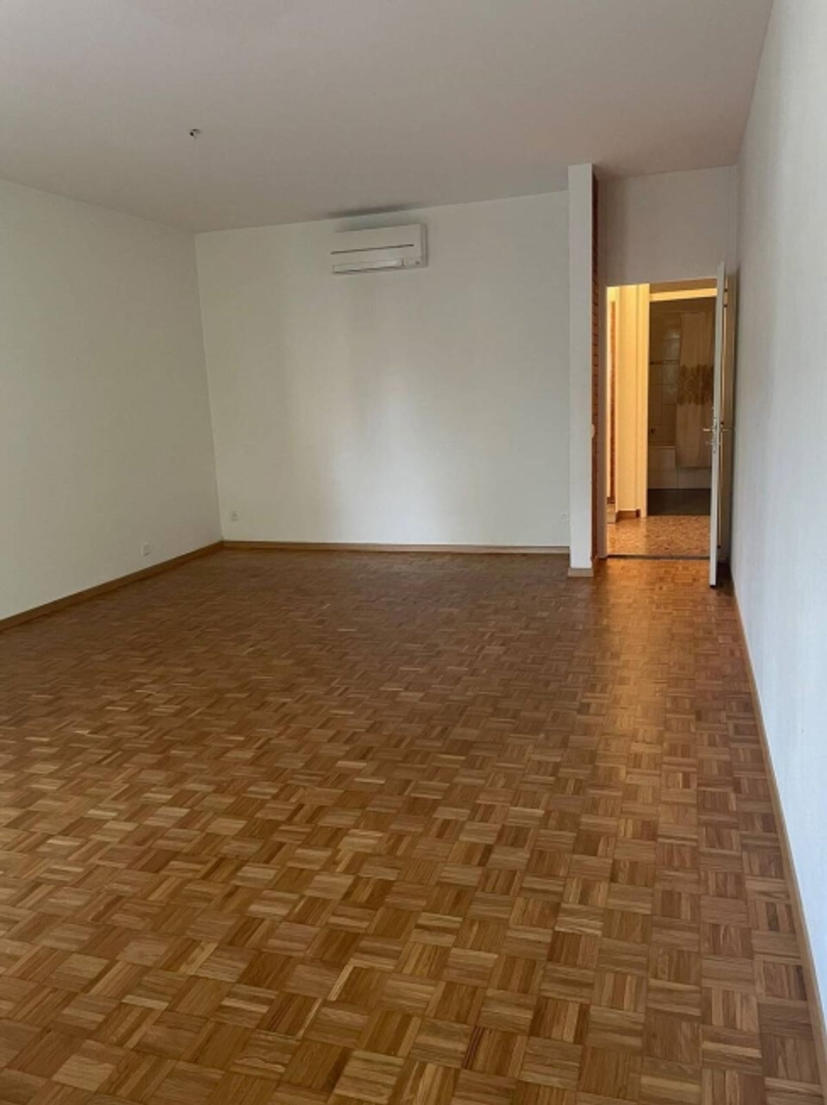 GROSSES 1,5-ZIMMER-APPARTEMENT MIT WOOHNÜSSE UND POOLNUTZUNG - 4