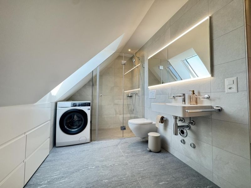 Exklusive möblierte Dachwohnung mit atemberaubender Aussicht über Zürich - 3