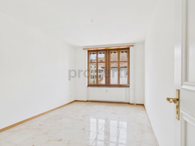 Charmantes Wohnen mit Balkon und historischem Flair - 5