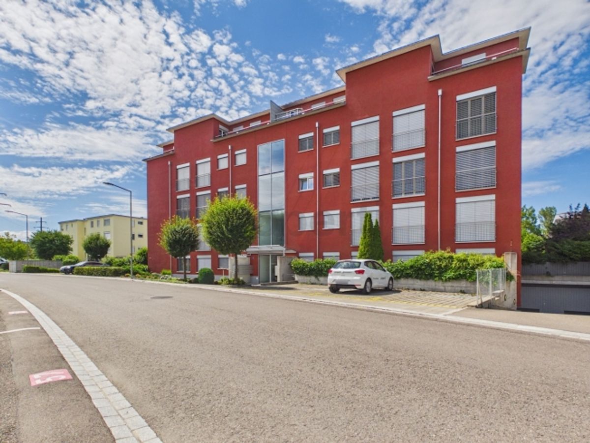 Exklusives Wohnung in bester Mikrolage  nur 30 Min. nach Zürich HB - 0