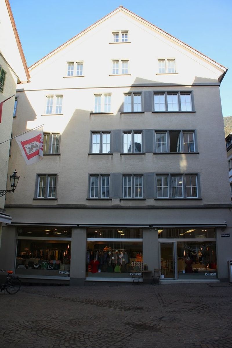 Gemütliche 3.5 Zimmer-Wohnung in der Churer Altstadt zu vermieten! - 1