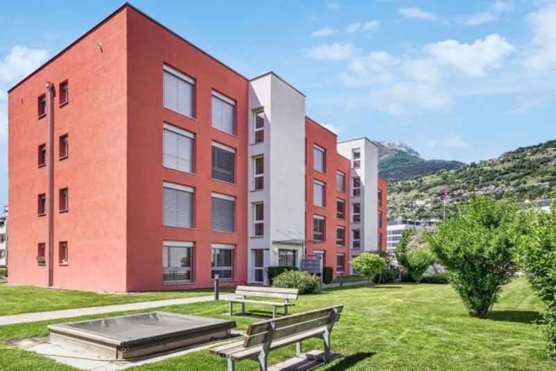 Zentrale Familienwohnung sucht neue Bewohner - 1