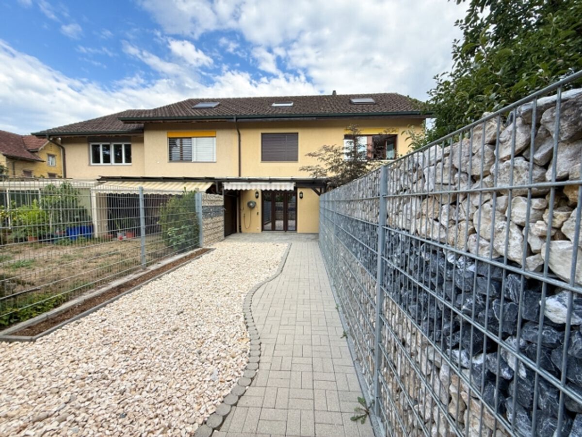 Frisch renoviertes 4.5-Zimmer-Reihenhaus mit Garten in Kriegstetten – ab sofort verfügbar - 0