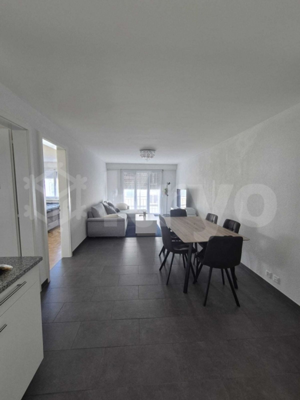 SCHÖNE 3-ZIMMER-WOHNUNG IM 1. STOCK MIT AUFZUG IN DER NÄHE DES SEES - 1