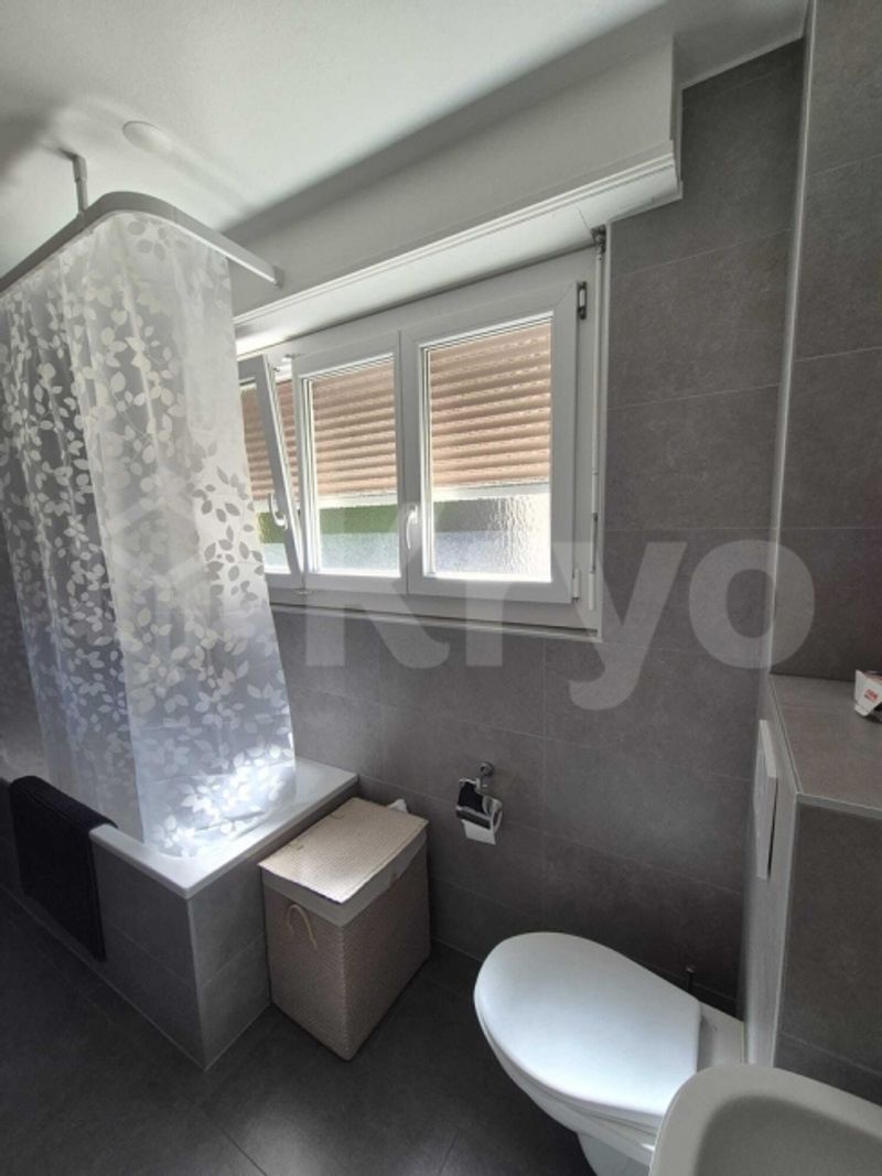 SCHÖNE 3-ZIMMER-WOHNUNG IM 1. STOCK MIT AUFZUG IN DER NÄHE DES SEES - 6