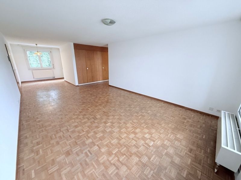 2,5-Zimmer-Wohnung im 2. Stock - 1