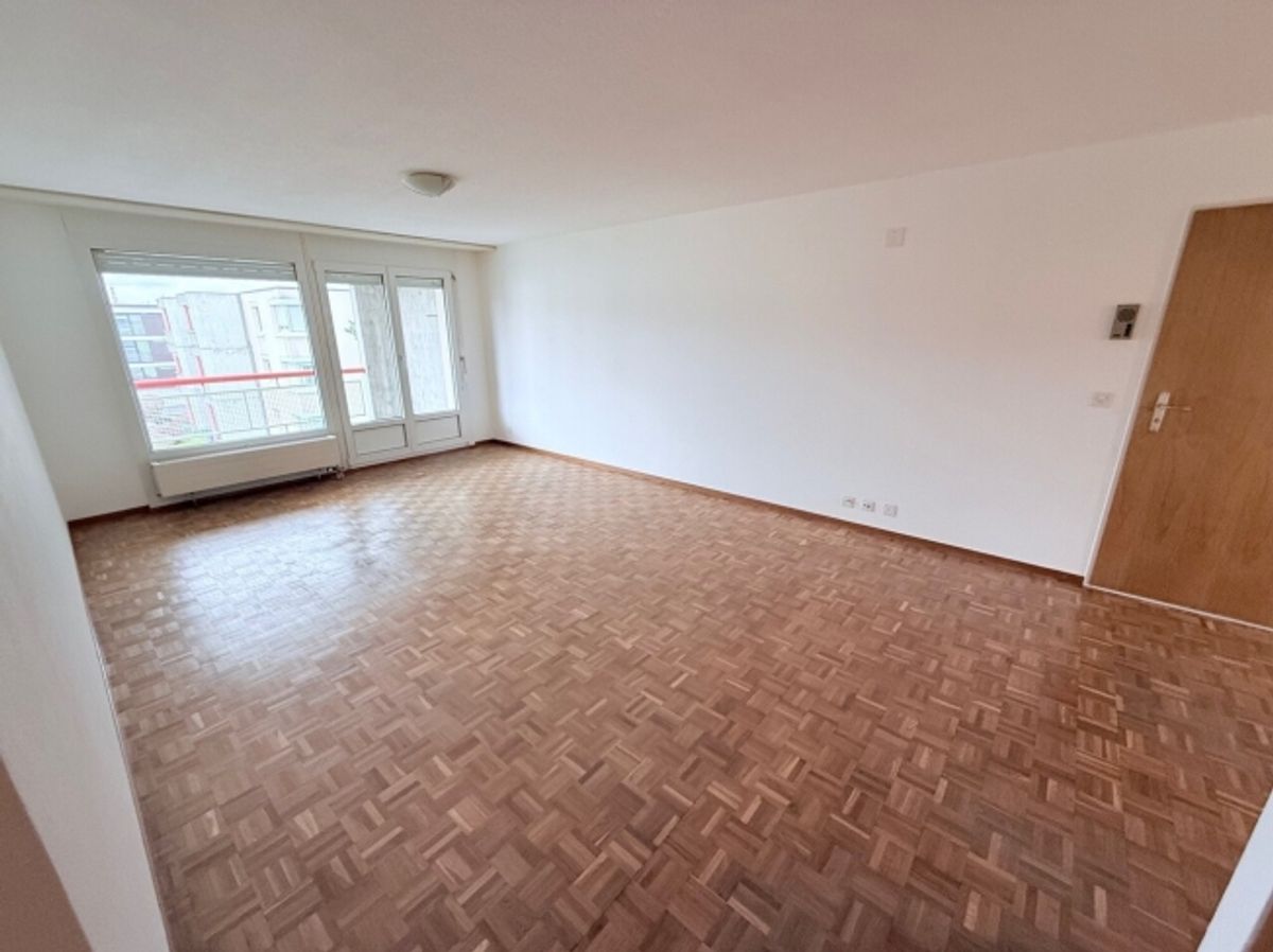 2,5-Zimmer-Wohnung im 2. Stock - 3