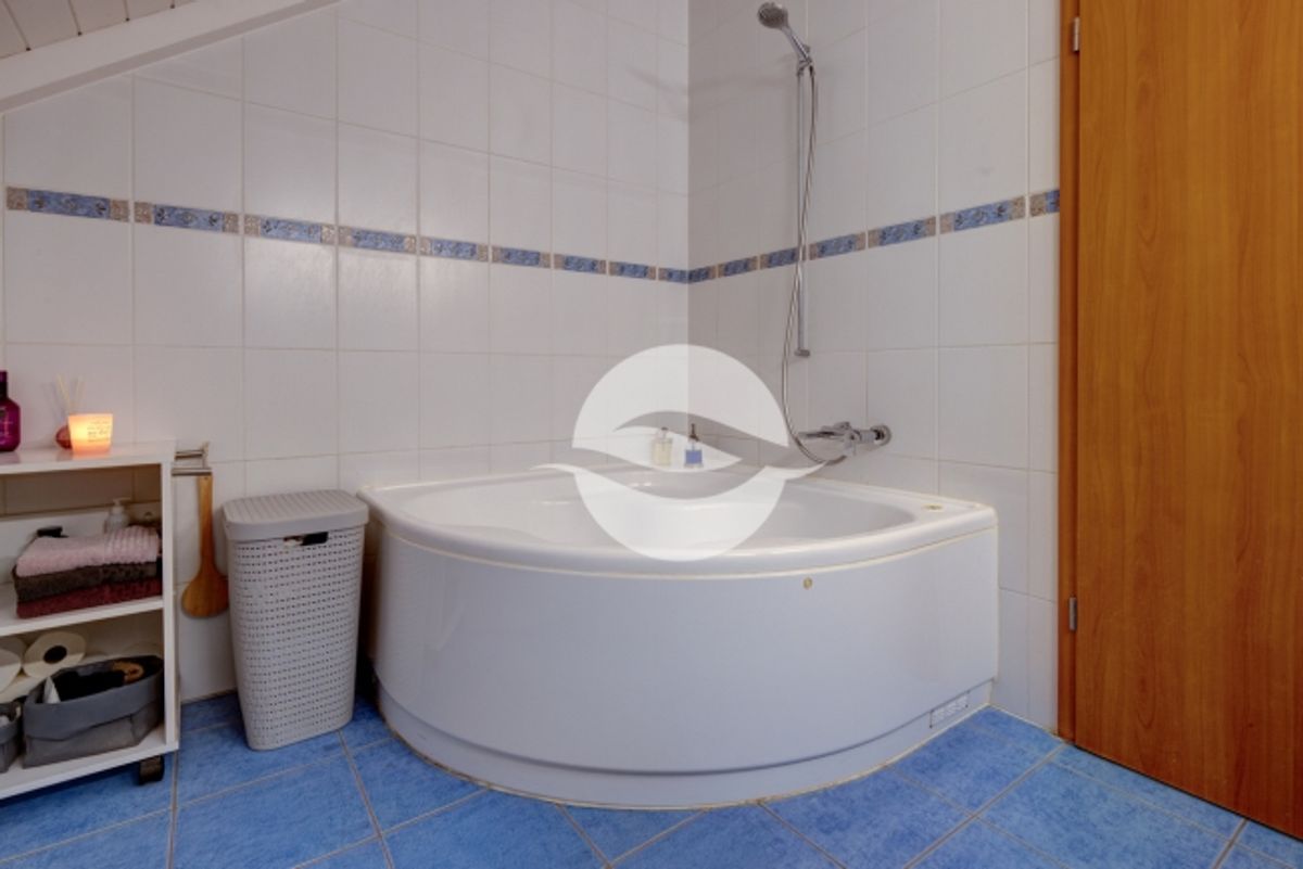 Wunderschönes 5.5-Zimmer-Haus im Herzen von Genthod - 10
