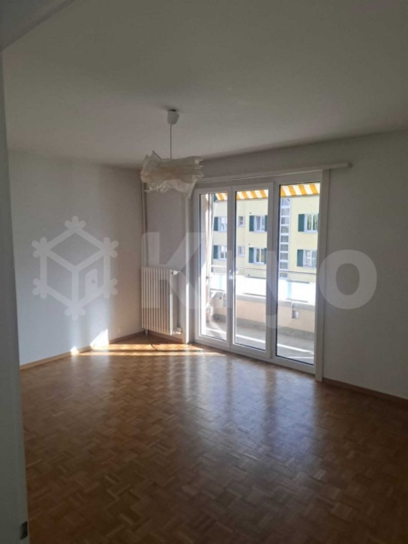 SCHÖNE 3-ZIMMER-WOHNUNG 1. STOCK MIT BALKON - 6