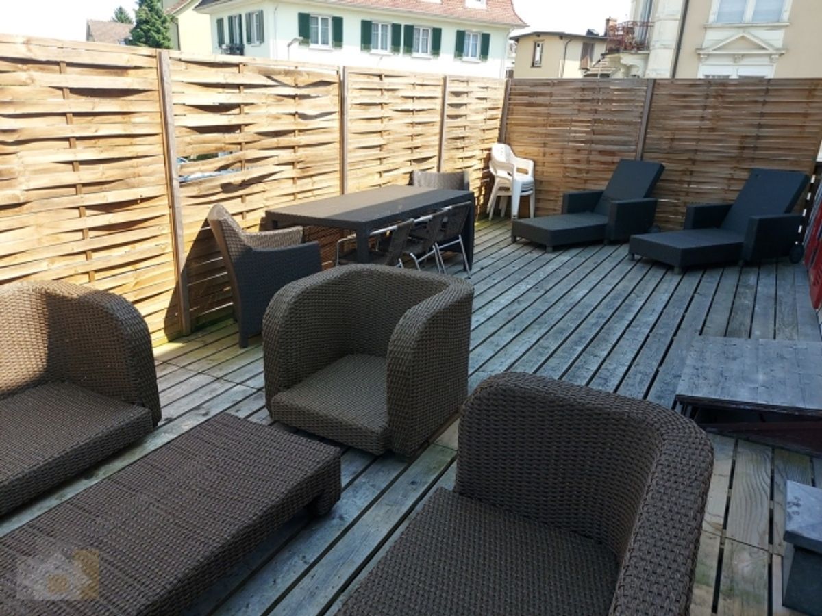 Ganzes Haus / Restaurant (Kontaktbar) mit 7 Schlafzimmern und einer Garage - 2