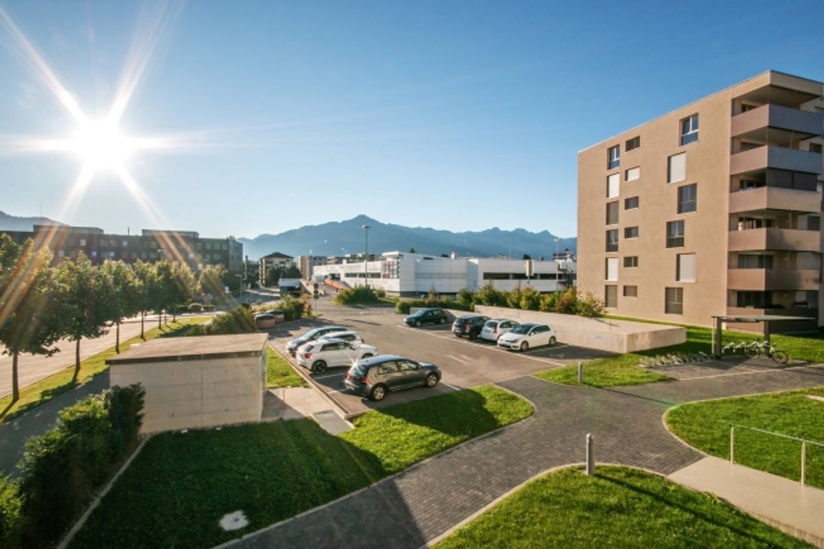 Place de parc à CHF 120.-/mois - 0