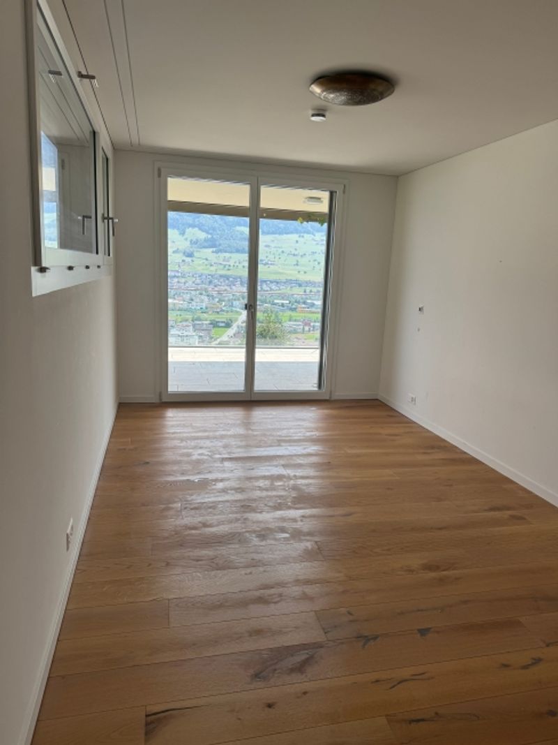 Grosszügige 4½-Zimmer-Wohnung mit Seesicht und sonnigem Balkon in Ennetbürgen mieten - 10