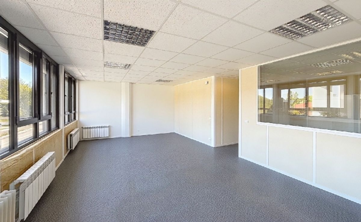 Gewerbefläche von etwa 146 m² im Obergeschoss - 8
