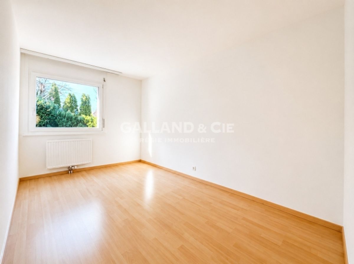Grosszügige 5½-Zimmer-Wohnung mit Terrasse und Blick auf die Natur - 2