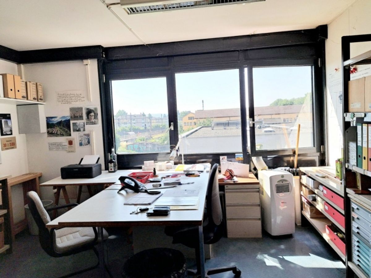 Bureau de 130m2 - à saisir de suite - 1