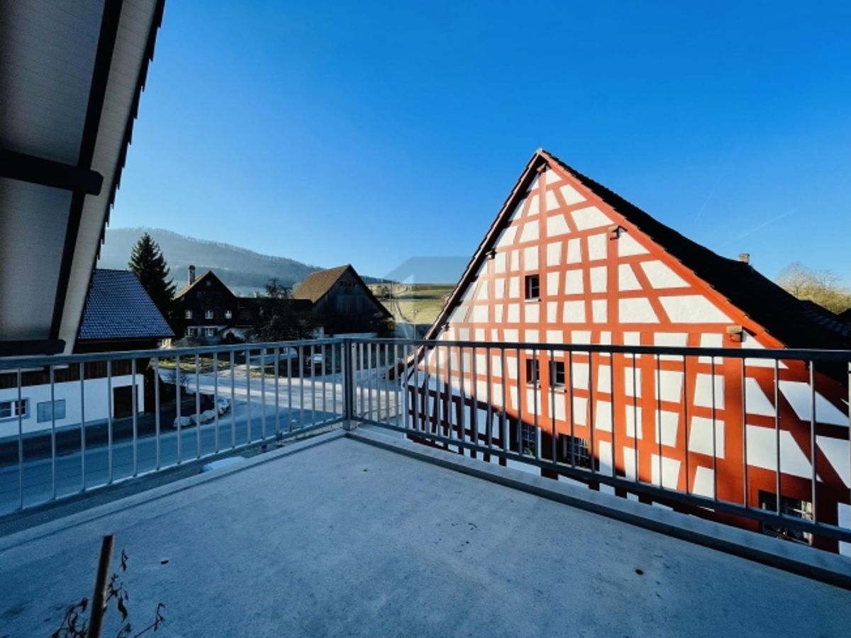CHARMANT, GROSSZÜGIG UND MIT GALERIE - 1