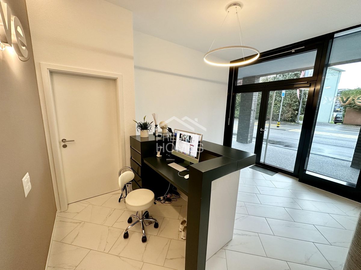 Moderner Salon an zentraler Lage - 1