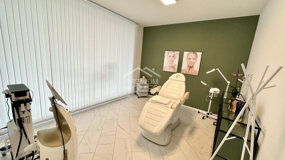 Moderner Salon an zentraler Lage - 3