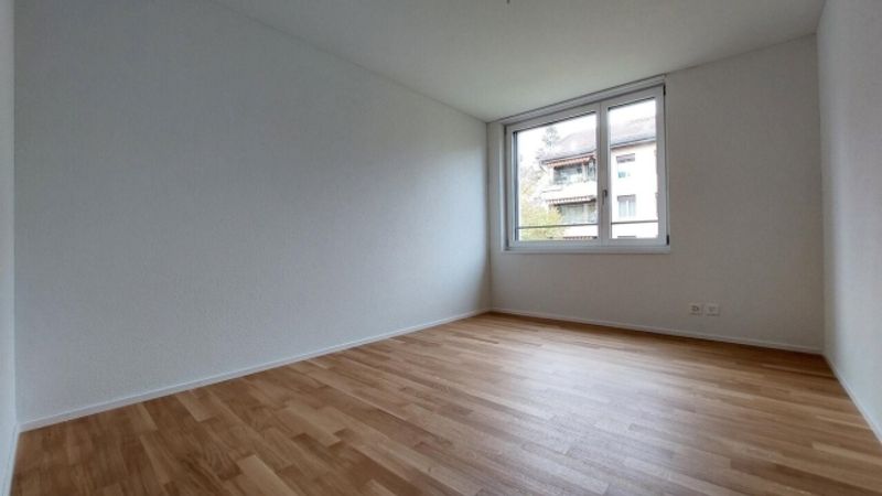 Helle und ruhige 3.5-Zimmerwohnung mit sonnigem Balkon - 10